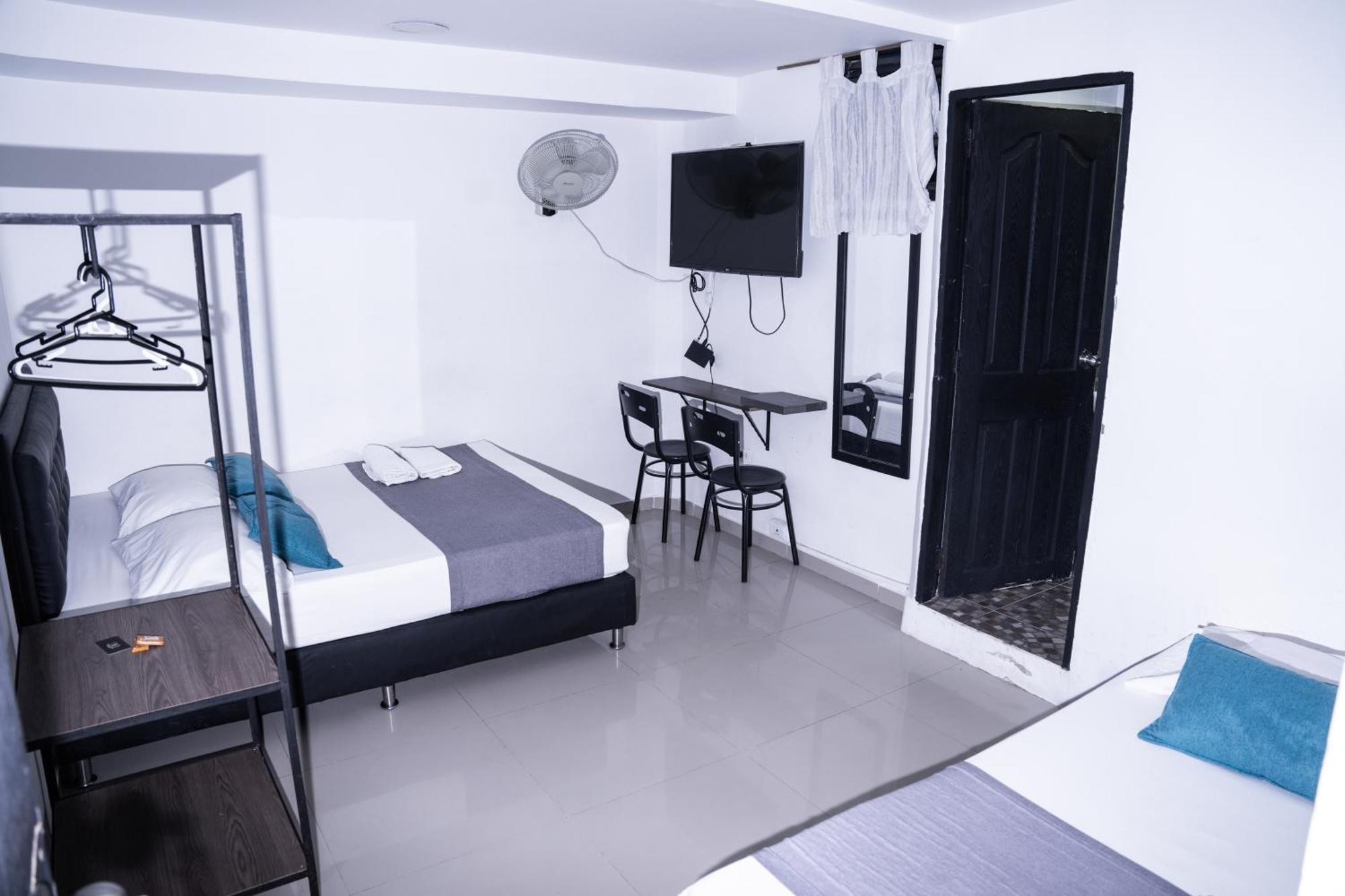 Hotel Laureles De Aburra Medellín Kültér fotó